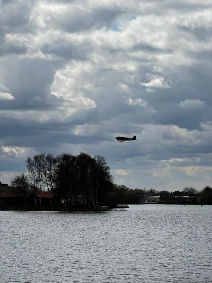 Sunscape Breaks At Tattershall Lakes Hotel Exterior foto